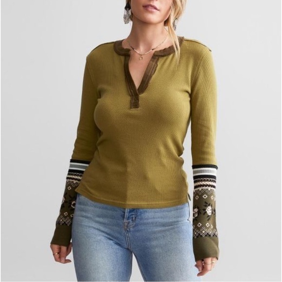 Free People Tops - FREE PEOPLE Mikah Layering Thermal Cuff  Olive Green